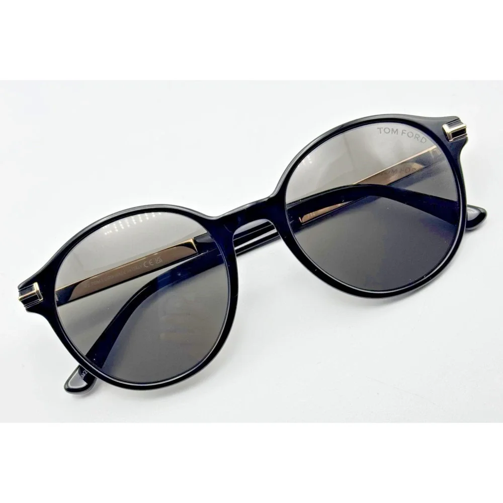 Tom Ford Sunglasses Araki TF1184 01A Black Round Frame Gray Lenses 52-20-140 New